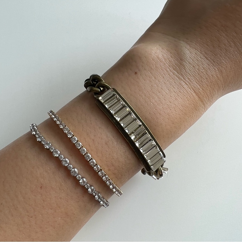 NEW Banana Republic Chain Bracelet with Crystal Accent